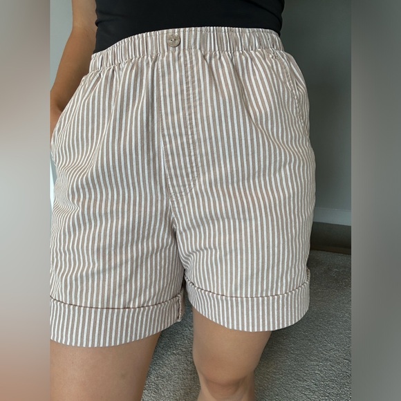 Vintage ALIA 100% Cotton Strip Shorts - Picture 3 of 8